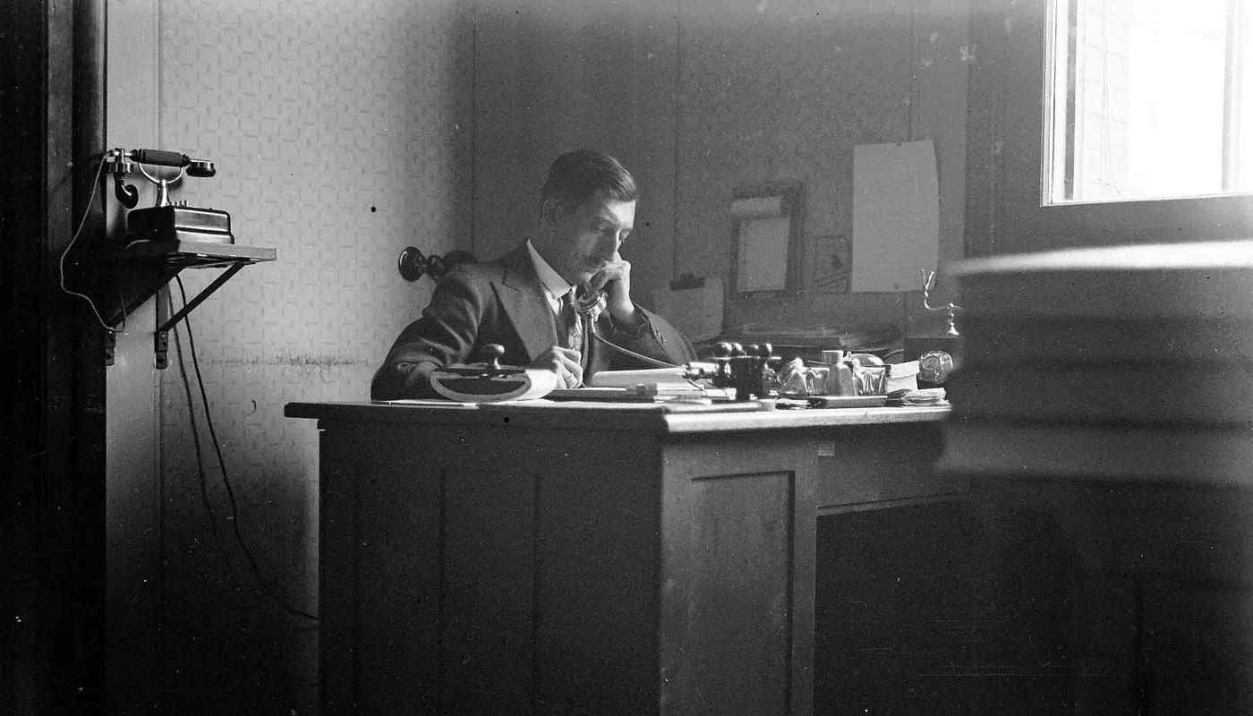 Office, desk, telephone, ink blotter Fortepan 8192